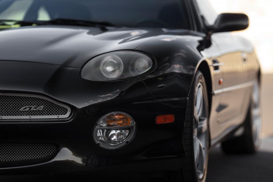 Детали экстерьера Aston Martin DB7 GTA 2003 года  (NA) (фото 8 из 16)